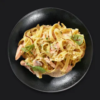 Феттучини с лососем — фото